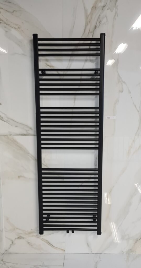 Radiator Lydia 180x60 cm mat zwart met midden-onderaansluiting