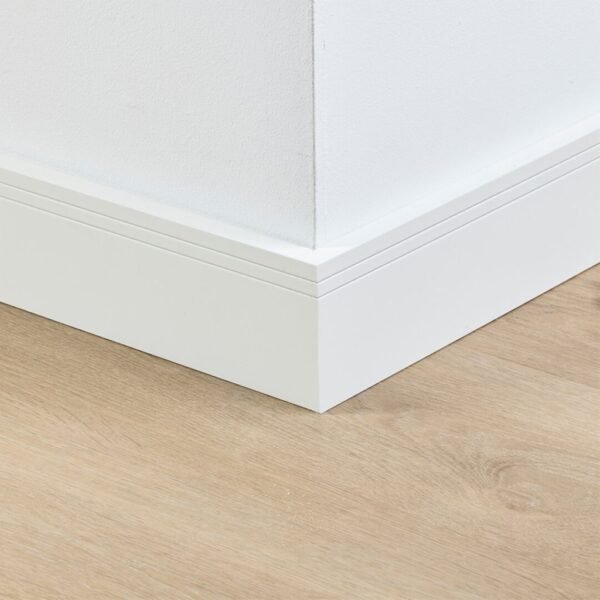 Co-pro gelakte plint milaan wit RAL 9010 90x15