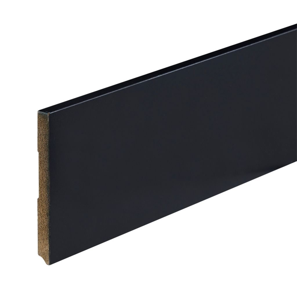 Co-pro gelakte plint amsterdam zwart RAL 9005 120x12