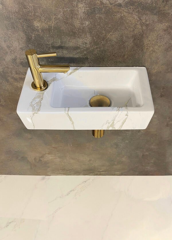 Fonteinset Rhea S mini met fontein links carrara, kraan, sifon en afvoerplug geborsteld messing - Complete fonteinsets | Lapy