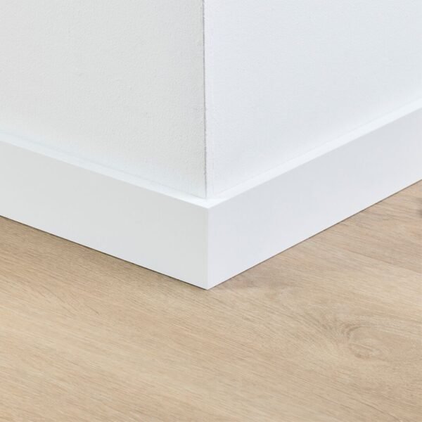 Co-pro gelakte plint amsterdam wit RAL 9016 70x12
