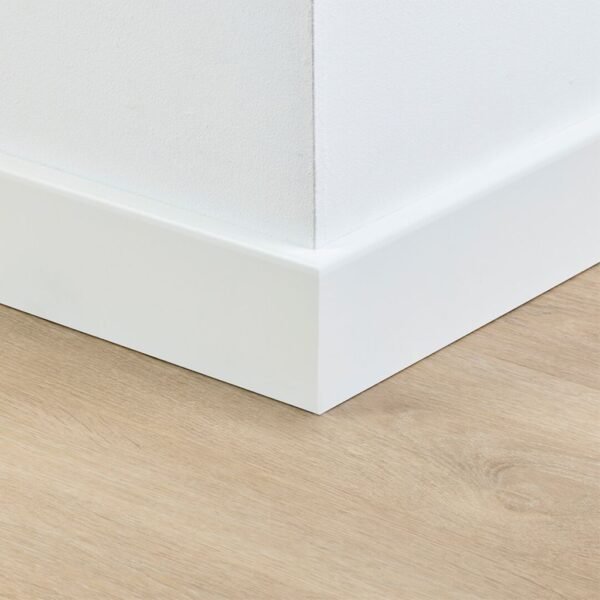 Co-pro gelakte plint berlijn wit RAL 9010 90x15