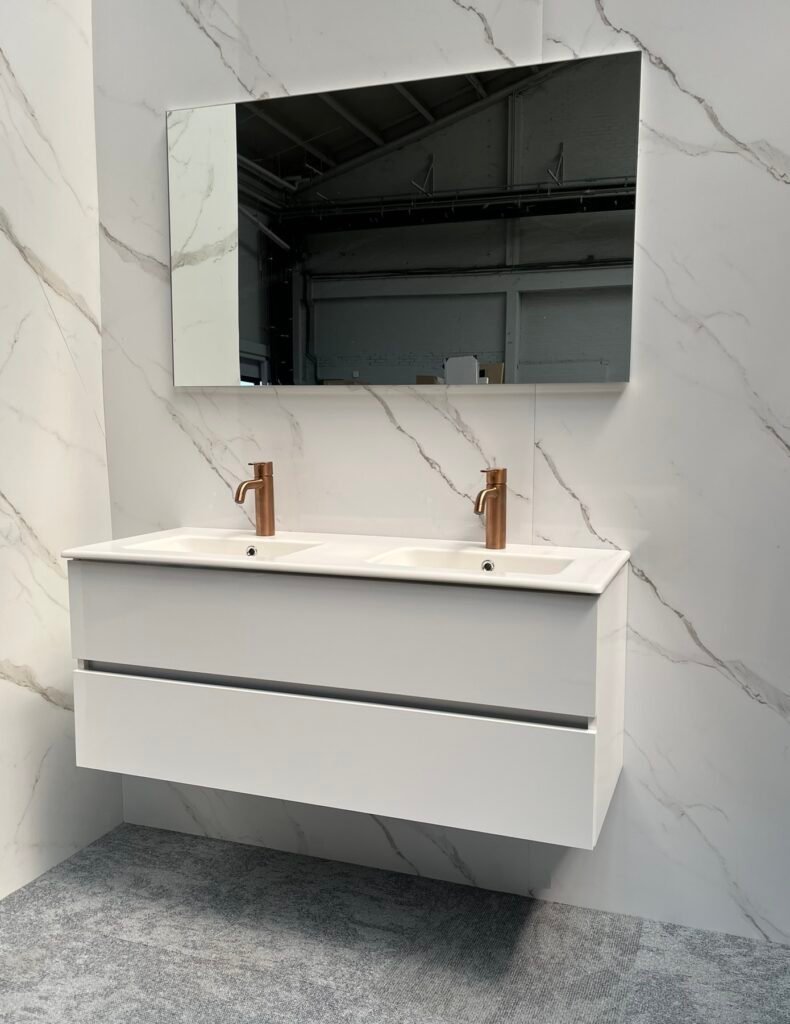 Valencia 120cm wit glans met wastafel