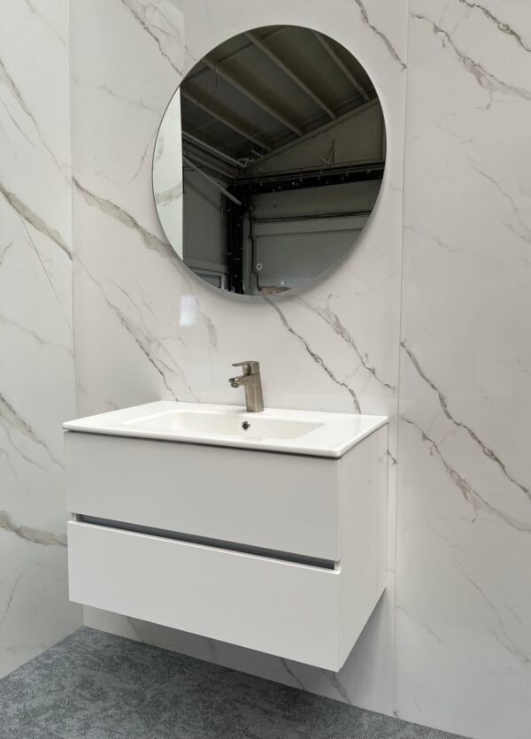 Valencia 80cm wit glans met wastafel - Badmeubels | Lapy
